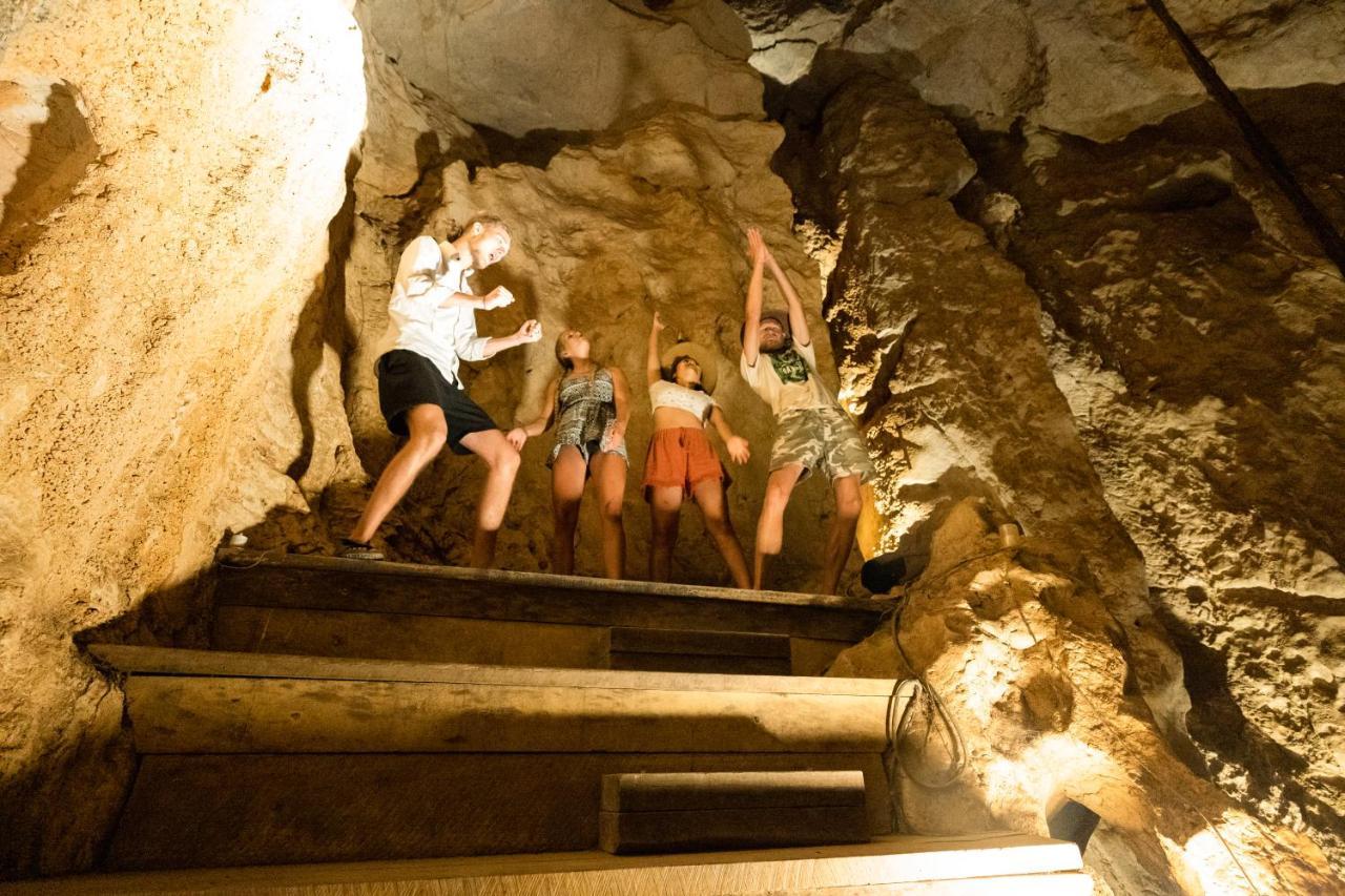 Backpackers Hostel *